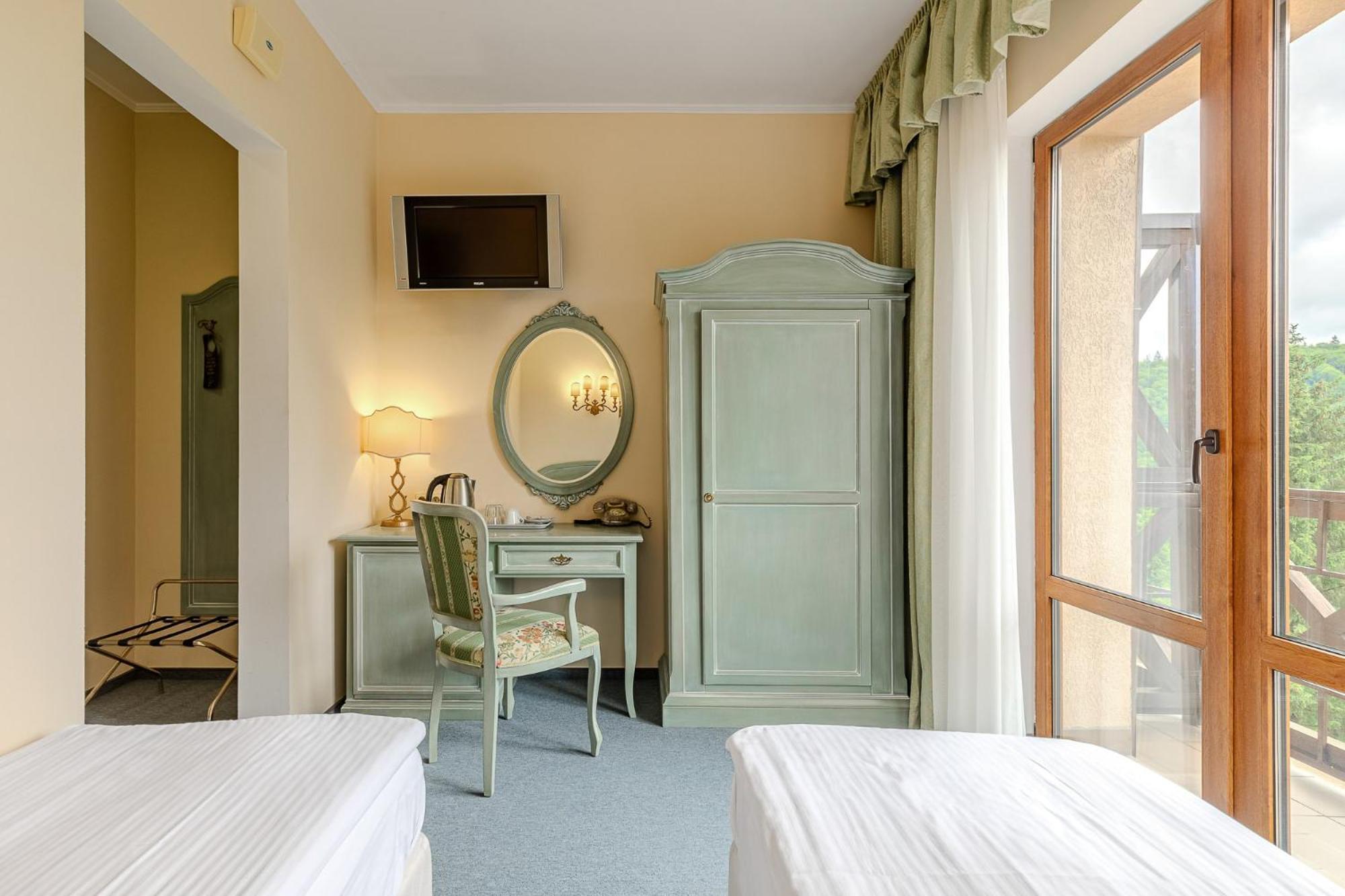 Hotel Edelweiss Jaremcze Zewnętrze zdjęcie
